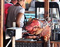 Spanferkelgrillstation auf dem Tollwood-Festival 2012