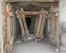 Stützungen im Zeltnerkeller im Bereich der Langen Gasse