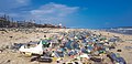 Plastforurensing på en strand i Ghana i 2018. Plasten som kastes på strendene kan havne i havet.