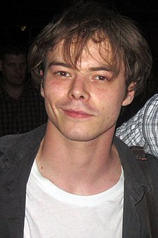 Charlie Heaton (2017)