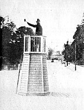 Der Verkehrsturm auf dem Lindenplatz, 1925