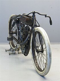 Indian "eight valve" board track racer uit 1915