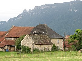 A hamlet in the commune of Loisieux