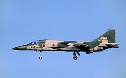 Egy Mitsubishi F–1 (1994)