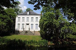 Herenhuis Op de Biest, gebouwd op de fundamenten van een toren van de Nijenborgh.