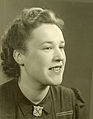 Betty Trompetter in 1938 geboren op 27 februari 1917