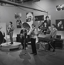 The Fortunes in het tv-programma Fanclub (1966)