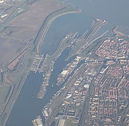 Sluizencomplex Terneuzen vanuit de lucht (2011)