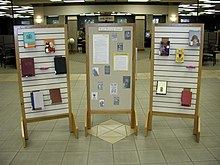 Banned Books Week 2007 (1420101916).jpg