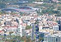 Blick auf die Hauptstadt mit dem Stadion (Oktober 2011)