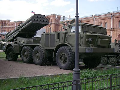 BM-27 au Musée de l'Artillerie de Saint-Pétersbourg (Russie).