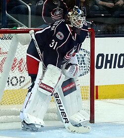 Curtis McElhinney 2013-11-02.JPG