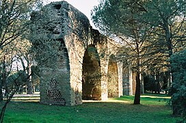 Piliers de l'aqueduc.