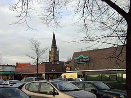 Sint-Petruskerk en Winkelcentrum Den Tempel