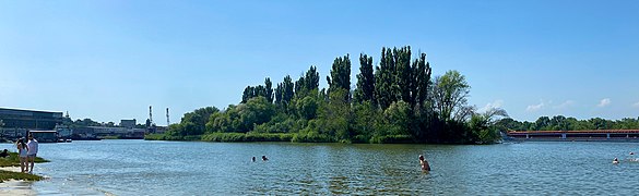 Alameda sobre el Don en la playa de la ciudad de Azov