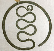 Tunc amulet, Qarğalartəpəsi