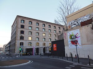 Entrée rue Jobin.