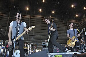 From left to right: Deryck Whibley, Steve Jocz (back), Jason McCaslin, and Tom Thacker