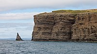 De typische steile kliffen van Bell Island