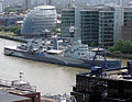 La HMS Belfast e la City Hall viste dalla cima del Monumento al grande incendio di Londra.