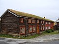 Vieille maison et toit d'herbe à Røros.