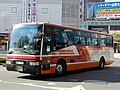 鶴岡 - 山形間運行便に使用されるトイレなし車両（庄内交通 2012年）