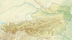 Mapa konturowa Austrii, po prawej znajduje się punkt z opisem „źródło”, natomiast po prawej nieco u góry znajduje się punkt z opisem „ujście”