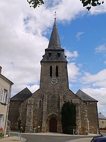 Bierné église Saint-Pierre.JPG