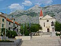 Kačićev trg (Kačić-Platz) mit der ehemaligen Bistumskathedrale St. Markus