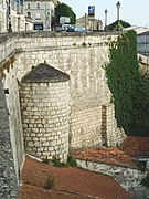 Près du marché couvert.