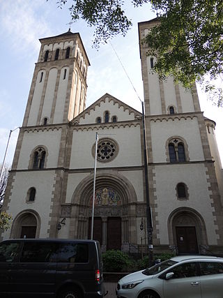 Nordfassade der Kirche St. Bernhard in Frankfurt-Nordend