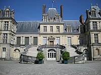 Escalier du Fer-à-cheval en el Palacio de Fontainebleau, de Philibert de l'Orme e Jean Bullant (c. 1550).