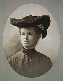 Portrait de la généticienne américaine Nettie Stevens. (définition réelle 4 364 × 5 556)