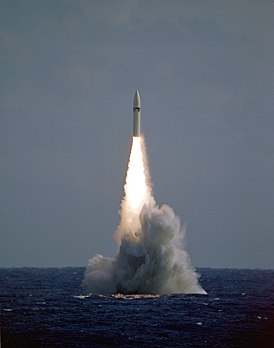 Пуск UGM-27C Polaris A-3 с атомного подводного ракетоносца USS Robert E. Lee (SSBN-601) 20 ноября 1978 года