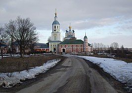 Sanaksarklooster (1659) op 3 km ten noordwesten van de stad