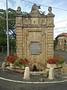 La fontaine.