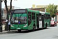 Bus con puertas a ambos lados por servicio I09, con esquema de pintura de la UN3.