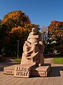 Jakob Hurda monument Tartus Vanemuise pargis