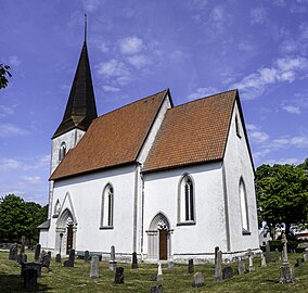 Kyrkan från sydöst