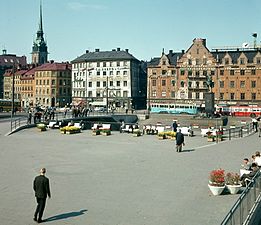 1963