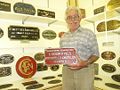 Un collectionneur de plaques de locomotives