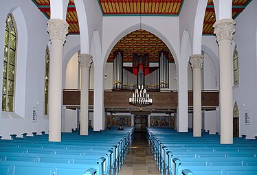 Blick auf die Orgel