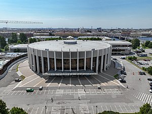 Außenansicht des Jubileiny-Sportkomplexes im Juni 2022