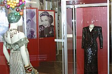 Mannequin under glass, dressed as Miranda