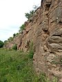 Blick entlang der Steinbruchwand