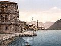 Postal onde se aprecia a arquitetura veneziana de Perasto em 1900