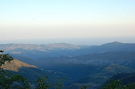 Vue depuis « La Cabanette », au-dessus du village, vers Peïra-Cava.