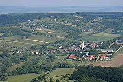 Letecký pohled na Balatoncsicsó