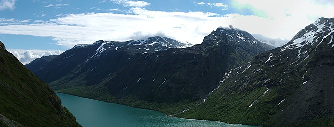 Panoramic view on the Gjende lake near Gjendesheim