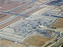 Ben-gurion-airport-terminal--september-2012.jpg